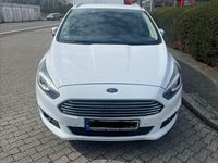 Gebraucht Ford S-MAX Titanium 209 PS (153 kW) 2016 Weiß Van / Kleinbus