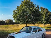 Gebraucht Mercedes 190 122 PS (89 kW) 1993 Andere farben Limousine