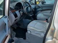 Gebraucht Mercedes Viano 150 PS (110 kW) 2004 Silber Van / Kleinbus