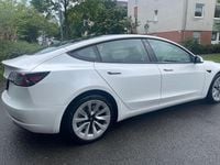 Gebraucht Tesla Model 3 Standard Range 225 kW (306 PS) 2022 Weiß Limousine