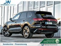 Gebraucht VW Touareg R 462 PS (339 kW) 2023 Grenadillschwarz metallic SUV