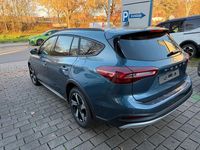 Neu Ford Focus Active X 155 PS (114 kW) 2025 Blau Limousine