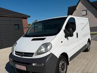 Second-hand Opel Vivaro 98 CP (72 kW) 2004 Alb Monovolum