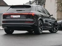 Gebraucht Audi e-tron Ambiente 369 kW (503 PS) 2022 Brillantschwarz SUV