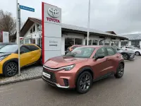 Second-hand Lexus LBX 136 CP (100 kW) 2025 Roșu SUV