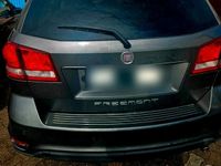 Gebraucht Fiat Freemont 140 PS (102 kW) 2012 Grau SUV