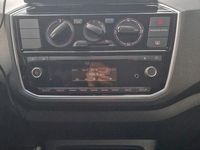 Gebraucht VW up! take up! 60 PS (44 kW) 2016 Weiß Kleinwagen