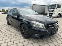 Gebraucht Mercedes A180 122 PS (89 kW) 2015 Schwarz Limousine