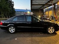 Gebraucht Mercedes E280 177 PS (130 kW) 2005 Schwarz Limousine