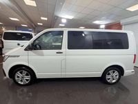 Second-hand VW Multivan 150 CP (110 kW) 2020 Alb Monovolum