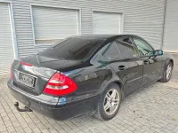 Gebraucht Mercedes E220 Classic 150 PS (110 kW) 2003 Schwarz Limousine