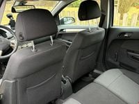 Gebraucht Opel Astra 105 PS (77 kW) 2007 Silber Kombi