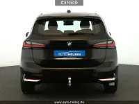 Gebraucht BMW 218 Active Tourer Luxury Line 150 PS (110 kW) 2023 Schwarz Van / Kleinbus