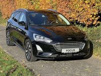 Gebraucht Ford Focus Cool & Connect 125 PS (91 kW) 2019 Schwarz Kombi