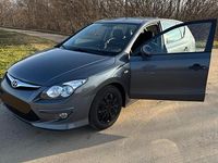 Gebraucht Hyundai i30 109 PS (80 kW) 2010 Grau Kleinwagen