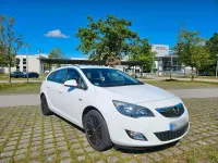 Gebraucht Opel Astra 140 PS (102 kW) 2012 Weiß Kombi