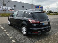 Używany Ford S-MAX Titanium 179 KM (131 kW) 2016 Czarny Minivan