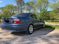 Second-hand BMW 525 163 CP (119 kW) 2002 Albastru Berlinǎ