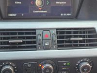 Gebraucht BMW 530 258 PS (189 kW) 2007 Blau Kombi