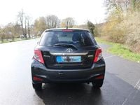 Gebraucht Toyota Yaris 99 PS (72 kW) 2013 Schwarz Kleinwagen