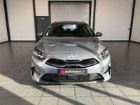 Gebraucht Kia Ceed Vision 160 PS (117 kW) 2023 Silber Kleinwagen