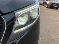 Gebraucht Mercedes V300 Avantgarde 237 PS (174 kW) 2025 Obsidianschwarz metallic Van / Kleinbus