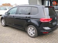 Gebraucht VW Touran Trendline 116 PS (85 kW) 2016 Schwarz Van / Kleinbus