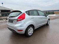 Gebraucht Ford Fiesta 60 PS (44 kW) 2009 Silber Kleinwagen