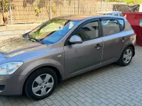Usata Kia Ceed 109 CV (80 kW) 2009 Oro Utilitaria