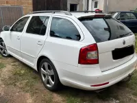 Gebraucht Skoda Octavia 105 PS (77 kW) 2011 Weiß Kombi