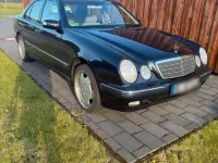 Gebraucht Mercedes E270 170 PS (125 kW) 2001 Blau Limousine