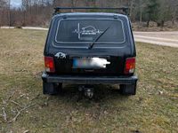 Gebraucht Lada niva 81 PS (59 kW) 2011 Schwarz SUV