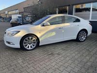 Gebraucht Opel Insignia Cosmo 220 PS (161 kW) 2010 Schneeweiss/summitwhite/arctic Limousine