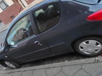 Gebraucht Peugeot 206+ 75 PS (55 kW) 2010 Schwarz Kleinwagen