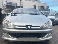 Gebraucht Peugeot 206 CC 109 PS (80 kW) 2004 Silber Cabrio