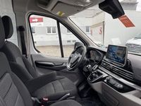 Second-hand Maxus V90 148 CP (108 kW) 2024 Alb Van
