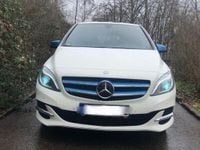 Gebraucht Mercedes B250e 131 kW (179 PS) 2016 Weiß Van / Kleinbus