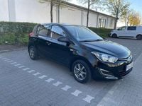 Gebraucht Hyundai i20 Classic 86 PS (63 kW) 2014 Schwarz Kleinwagen