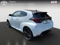 Gebraucht Toyota Yaris Basis 261 PS (191 kW) 2024 Platinumweiss perleffekt Kleinwagen