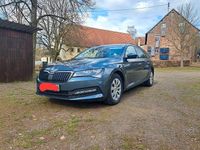 Gebraucht Skoda Superb Active 150 PS (110 kW) 2019 Grau Kombi
