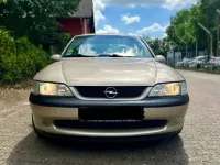 Gebraucht Opel Vectra 101 PS (74 kW) 1997 Grau Limousine