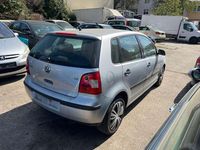 Gebraucht VW Polo Comfortline 64 PS (47 kW) 2002 Silber Kleinwagen