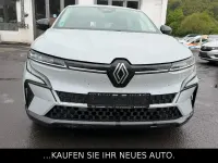 Gebraucht Renault Megane E-Tech Equilibre 160 kW (218 PS) 2022 Weiß Limousine