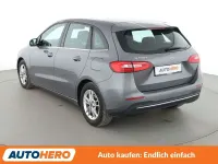 Gebraucht Mercedes B200 Style 150 PS (110 kW) 2019 Grau Kleinwagen