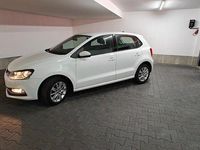 Gebraucht VW Polo Comfortline 90 PS (66 kW) 2016 Weiß Kleinwagen