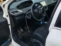 Gebraucht Peugeot 208 120 PS (88 kW) 2013 Weiß Kleinwagen