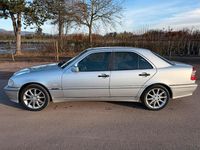 Gebraucht Mercedes C200 136 PS (100 kW) 2000 Silber Limousine