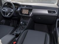 Neu VW Touran 150 PS (110 kW) 2026 Beige Van / Kleinbus