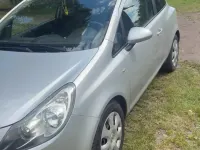 Usata Opel Corsa 70 CV (51 kW) 2010 Argento Utilitaria