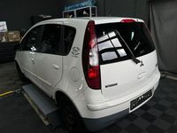Gebraucht Mitsubishi Colt Motion 95 PS (69 kW) 2008 Weiß Limousine